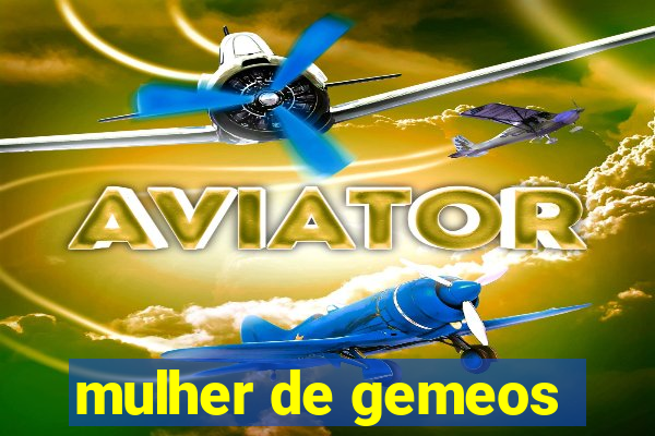 mulher de gemeos